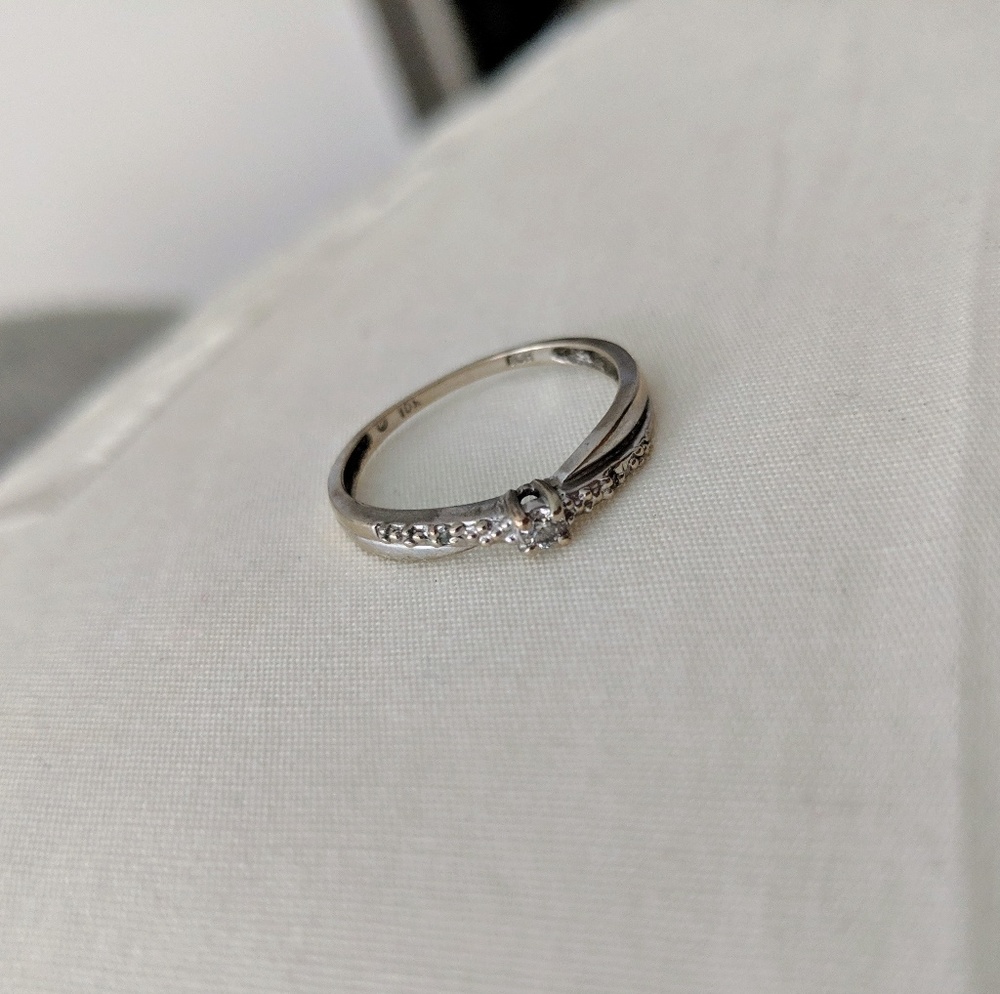 Crystal silver ring